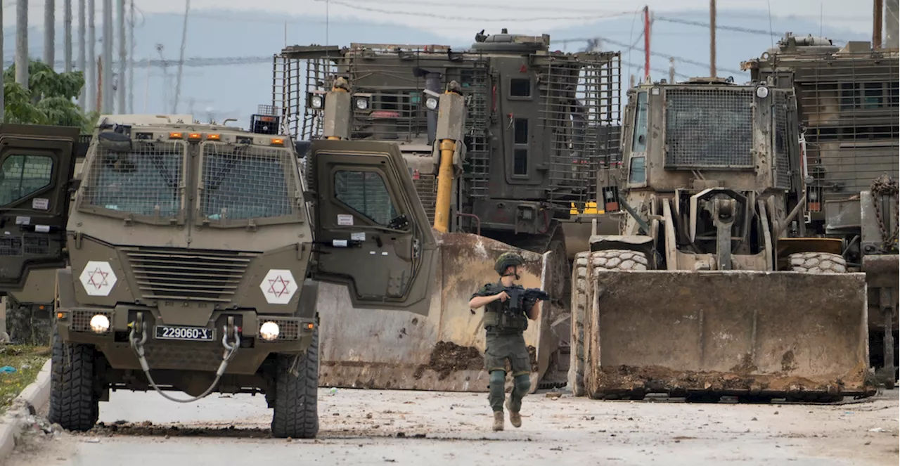 L'esercito israeliano sgancia un'offensiva a Jenin, centinaia di palestinesi fuggono