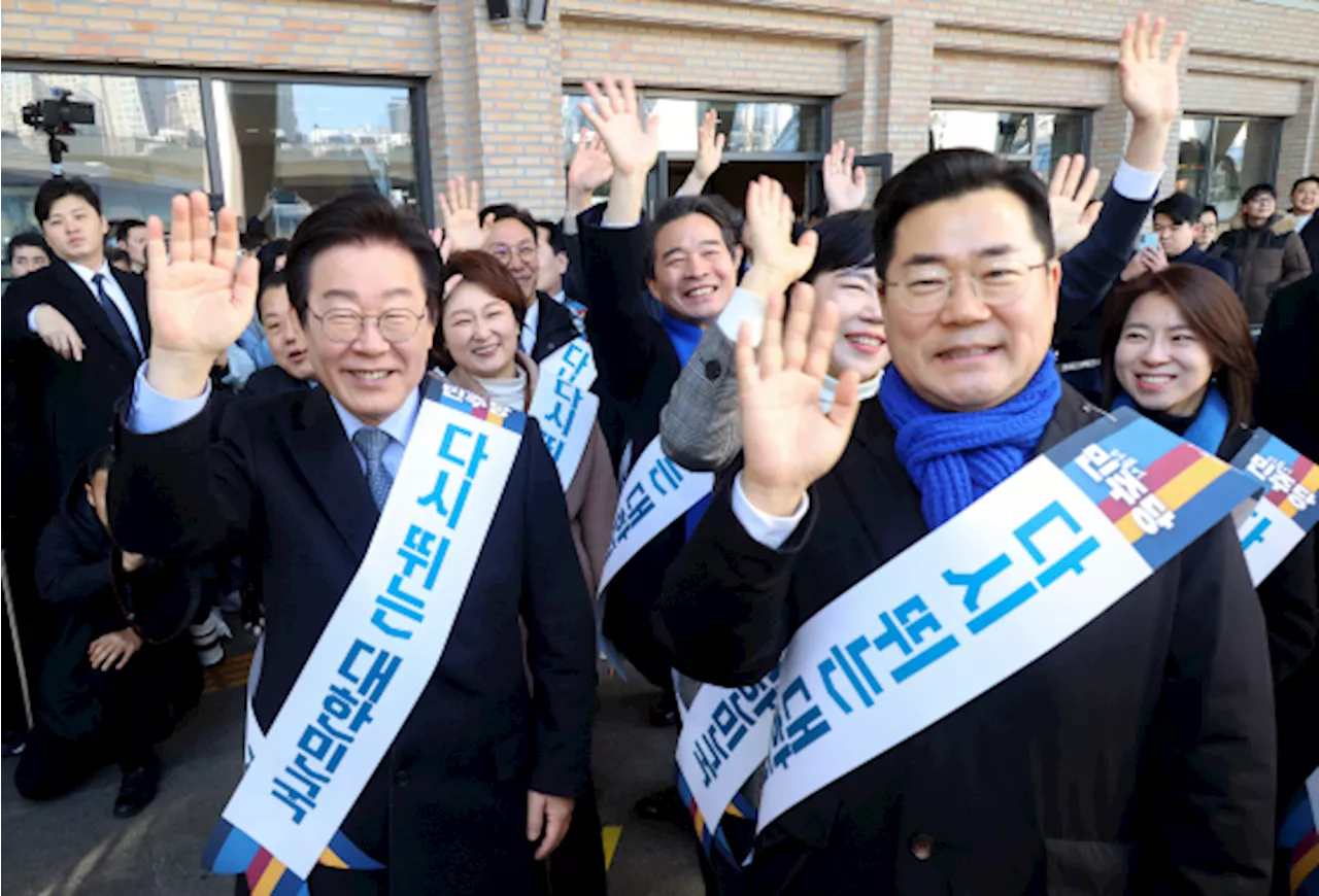 이재명, '실용주의' 노선으로 변화 시도... 중도 확장 성공할까