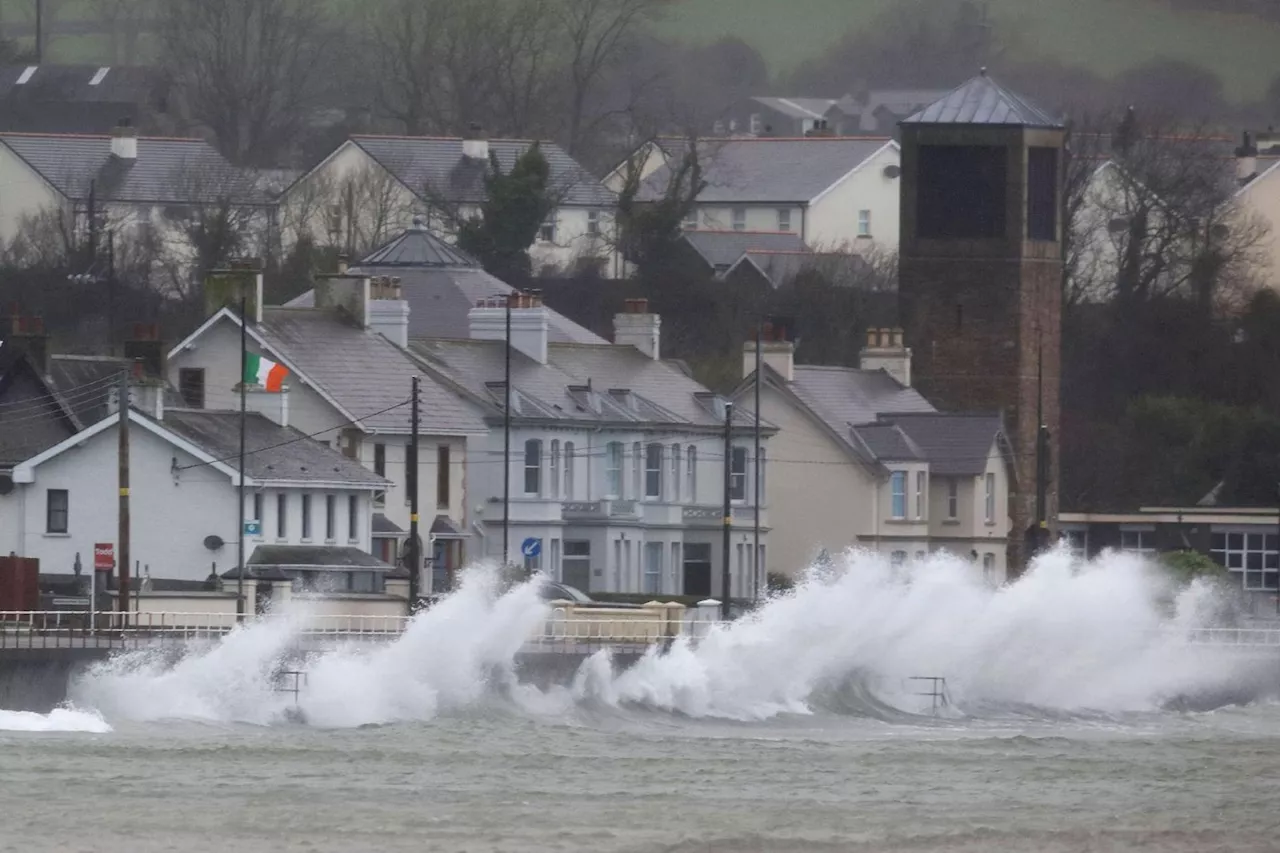 La tempête Eowyn frappe l'Irlande avec des vents records et se dirige vers l'Ecosse