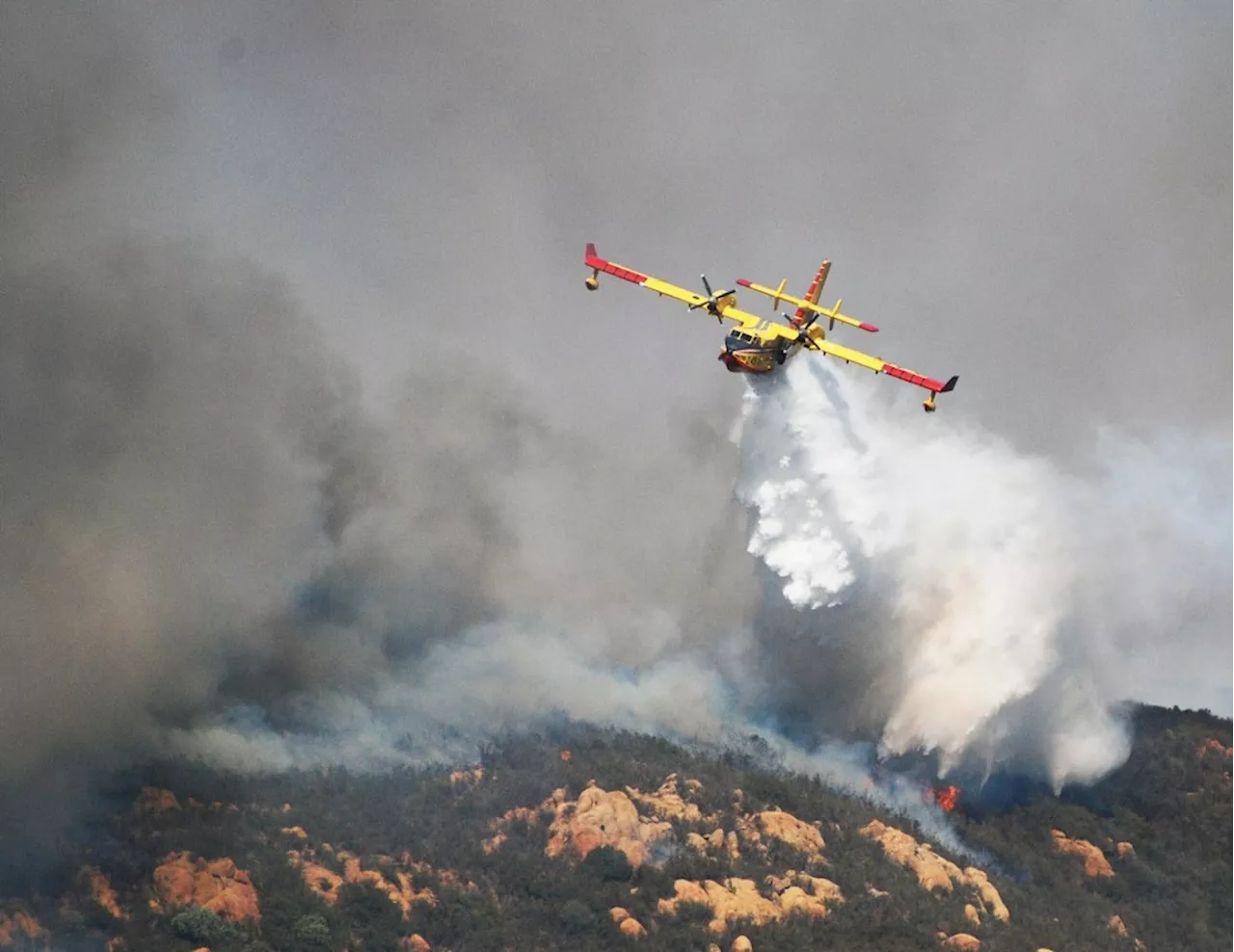 Hughes Fire Containment Increases as Southern California Wildfires Show Progress