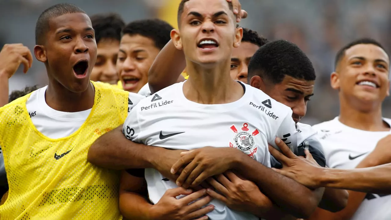 Corinthians mira 12º título da Copinha e promessas se aproximam do profissional