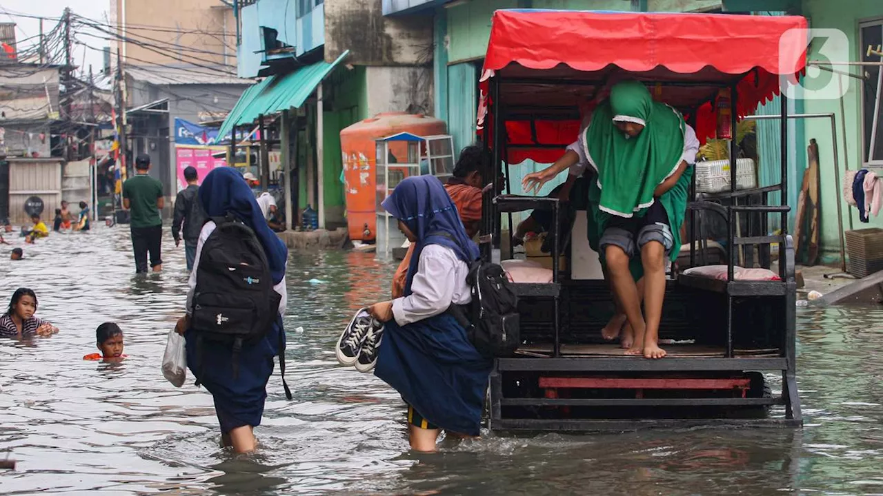 BPBD DKI Jakarta Imbau Masyarakat Waspada Banjir Rob hingga 30 Januari 2025