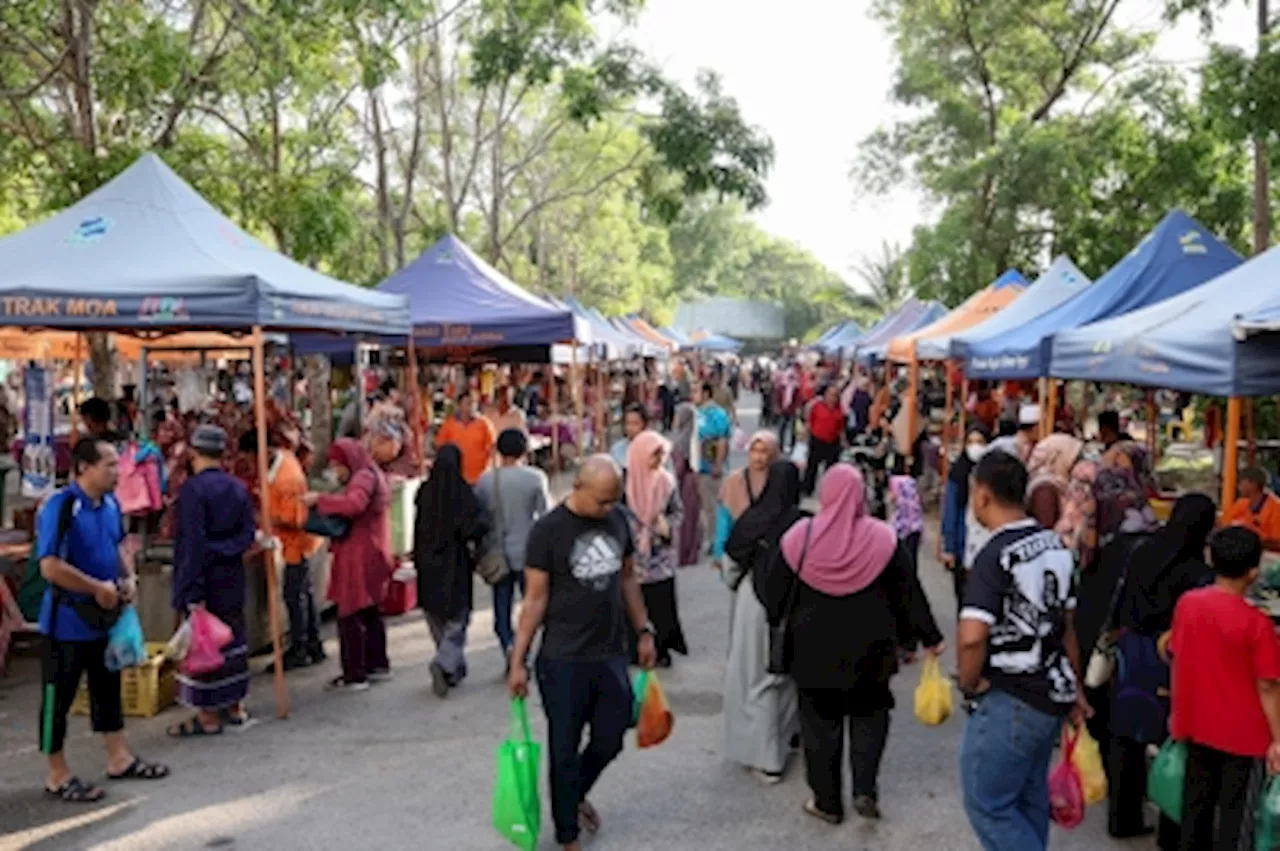 Dr Zaliha: DBKL to fully handle Ramadan bazaar licence applications and maintenance