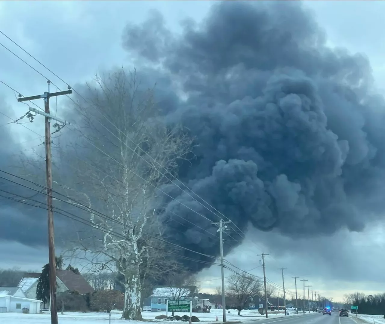 Massive Fire at Swimming Pool Manufacturer Forces Evacuations in New Jersey