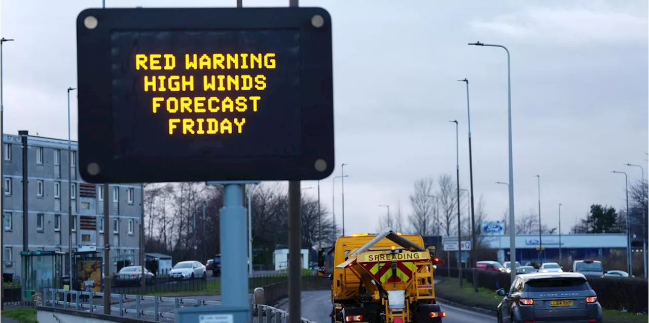 Sturm Éowyn verursacht schwere Schäden in Irland und Großbritannien