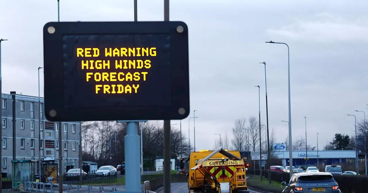 Sturm Éowyn verwüstet Irland und Teile des Vereinigten Königreichs