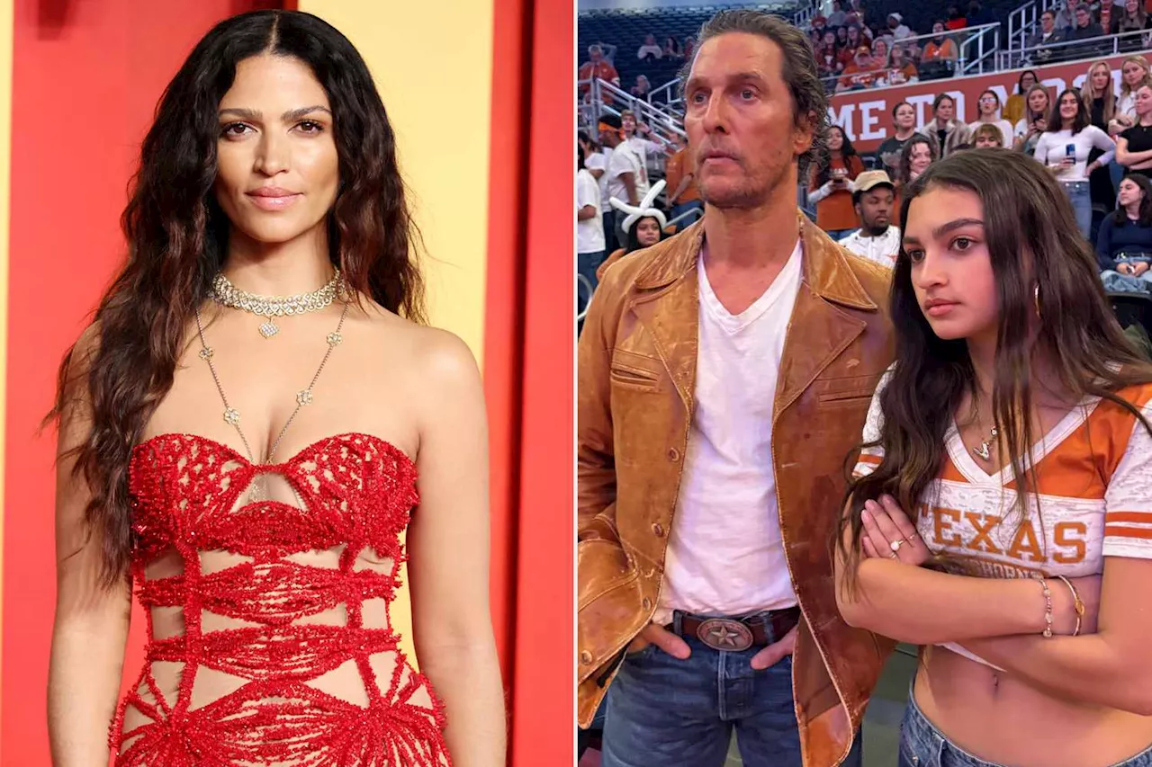 Matthew McConaughey's Daughter Vida Celebrates 15th Birthday at UT Basketball Game