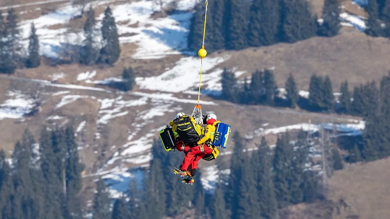 Ski-Star Alexis Pinturault nach Sturz mit Helikopter abtransportiert – Frau und Kind müssen alles mitansehen