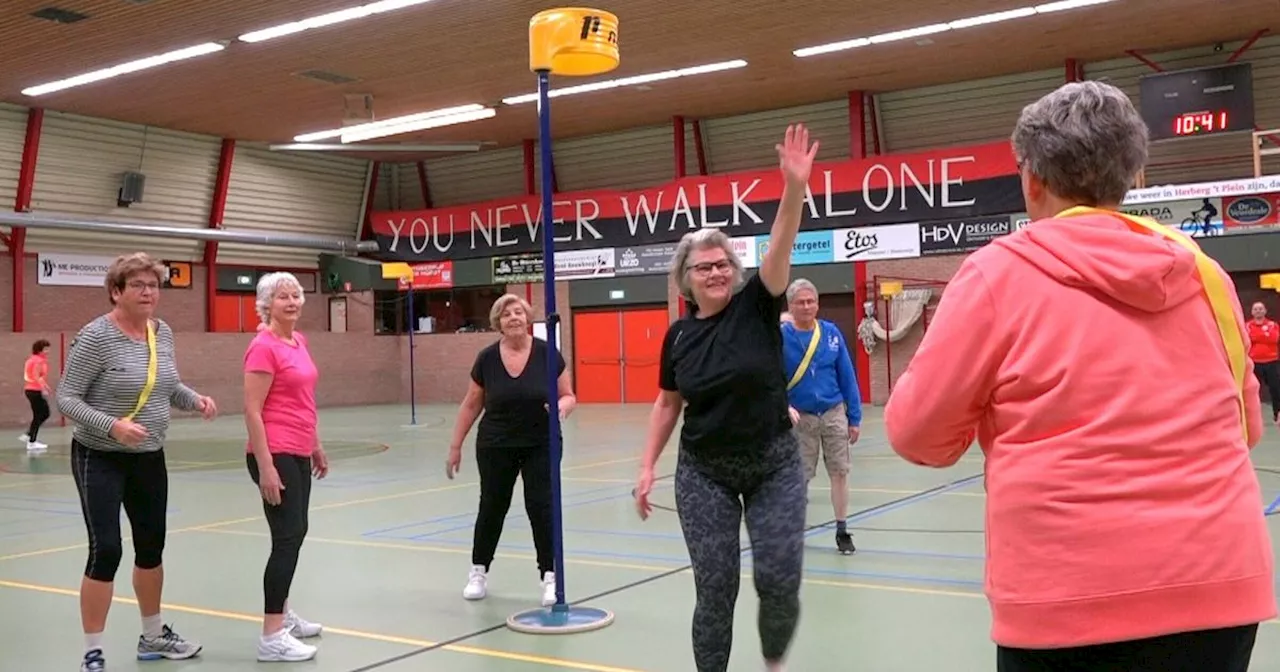 DOS'46 schiet raak met walking korfbal voor 55-plussers: 'Ik plan alles eromheen'