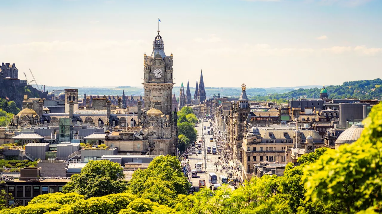 Edinburgh Tourists Face 5% Tourist Tax From Next Summer