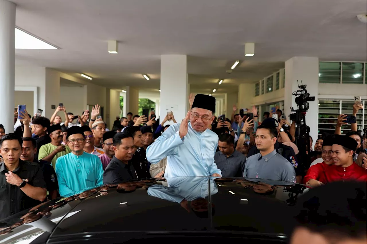 Anwar says he has no issue with anti-corruption rally