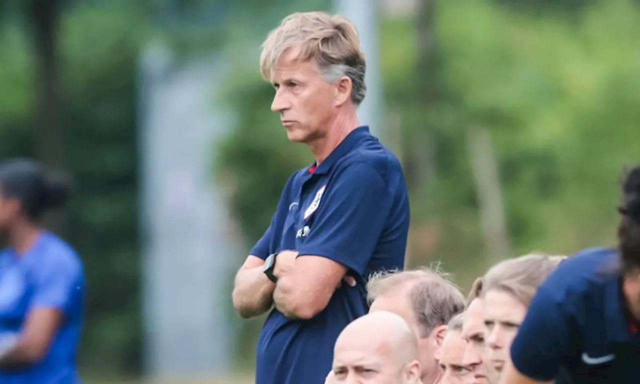 KNVB neemt afscheid van Jonker, Oranje Leeuwwinnen op zoek naar nieuwe bondscoach