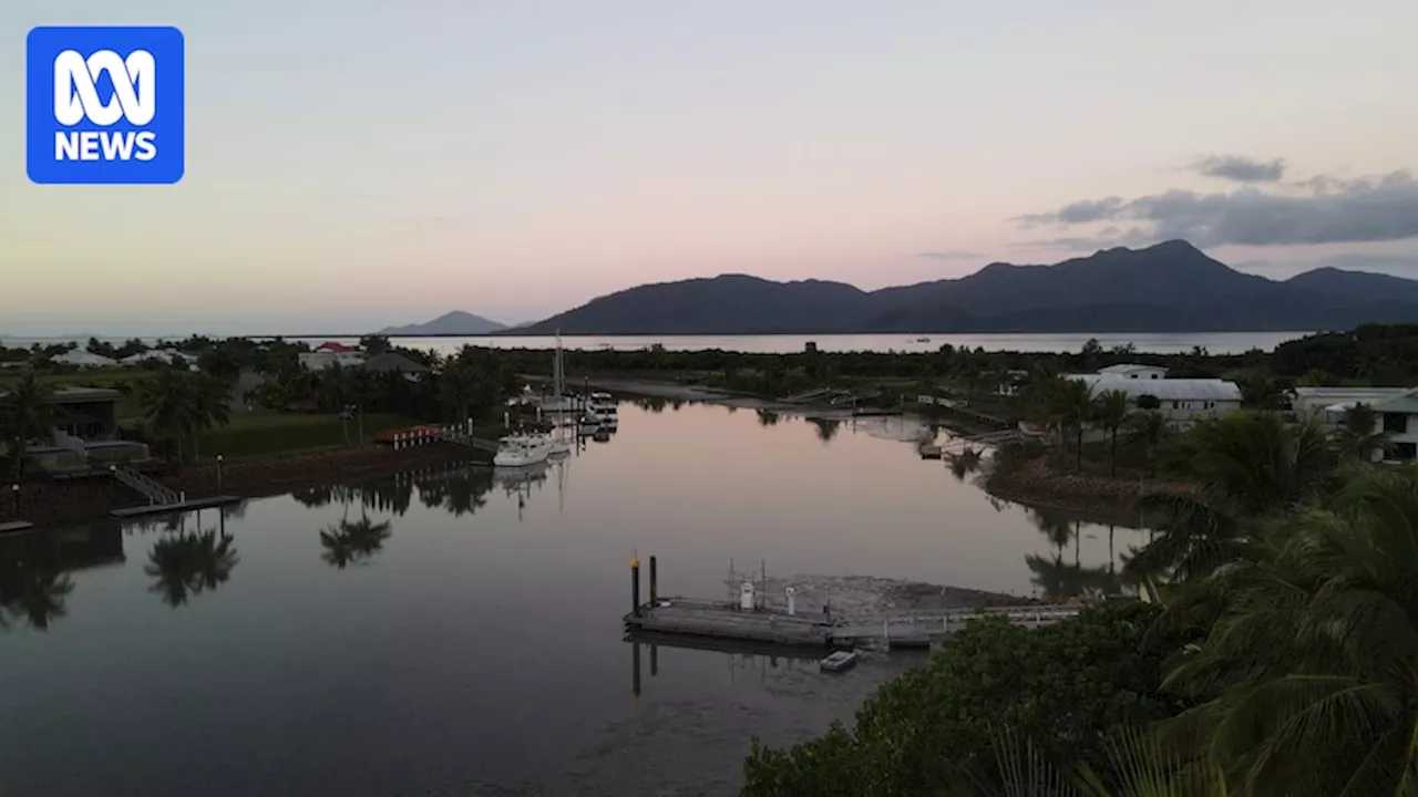 Queensland government urged to fix hole in spoil pond wall at Port Hinchinbrook