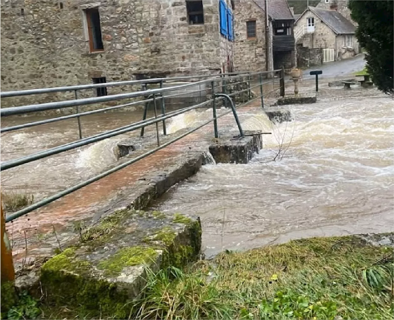 Nouvelle crue de la Varenne à Domfront-en-Poiraie