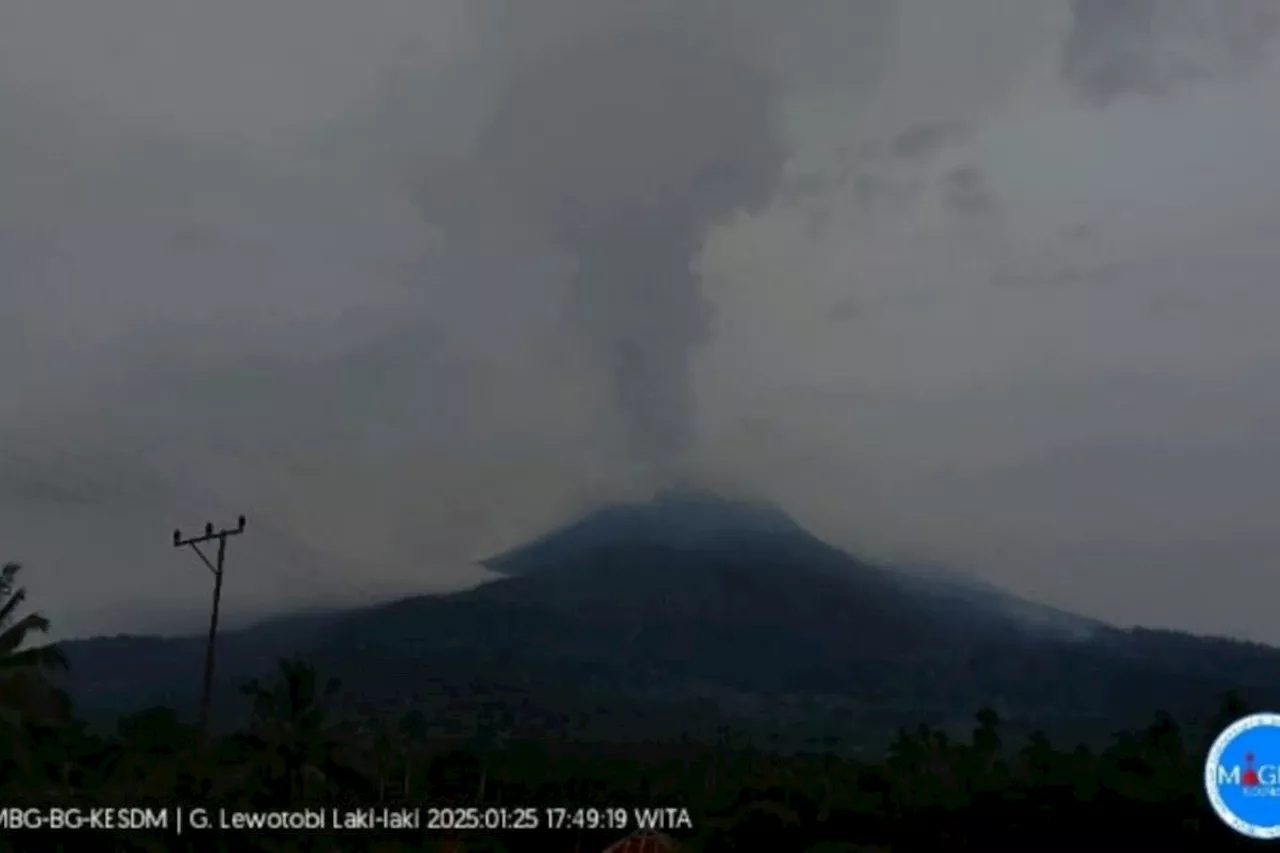 Gunung Lewotobi Laki-Laki di Flores Timur erupsi dua kali pada Sabtu