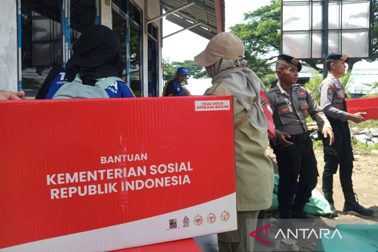 Kemensos salurkan bantuan Rp362,5 juta untuk korban banjir di Cirebon