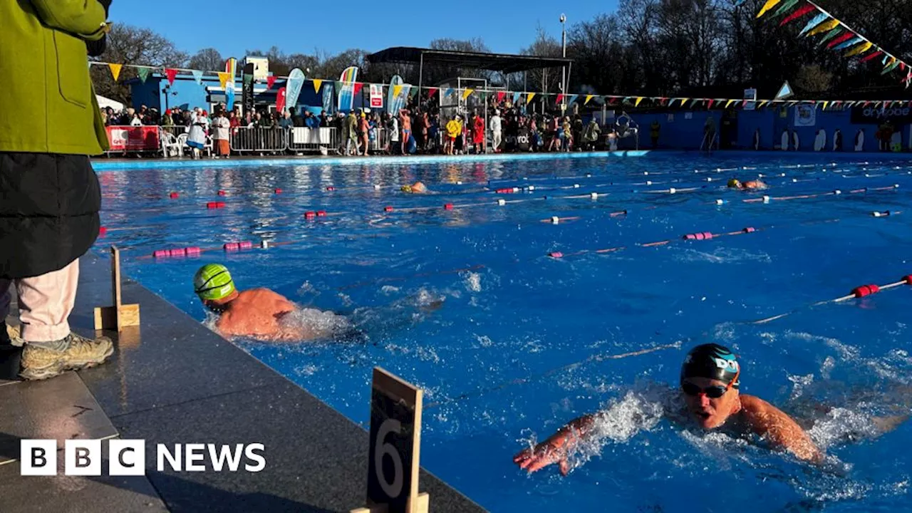 Tooting Bec: Cold water swimming championships return to lido