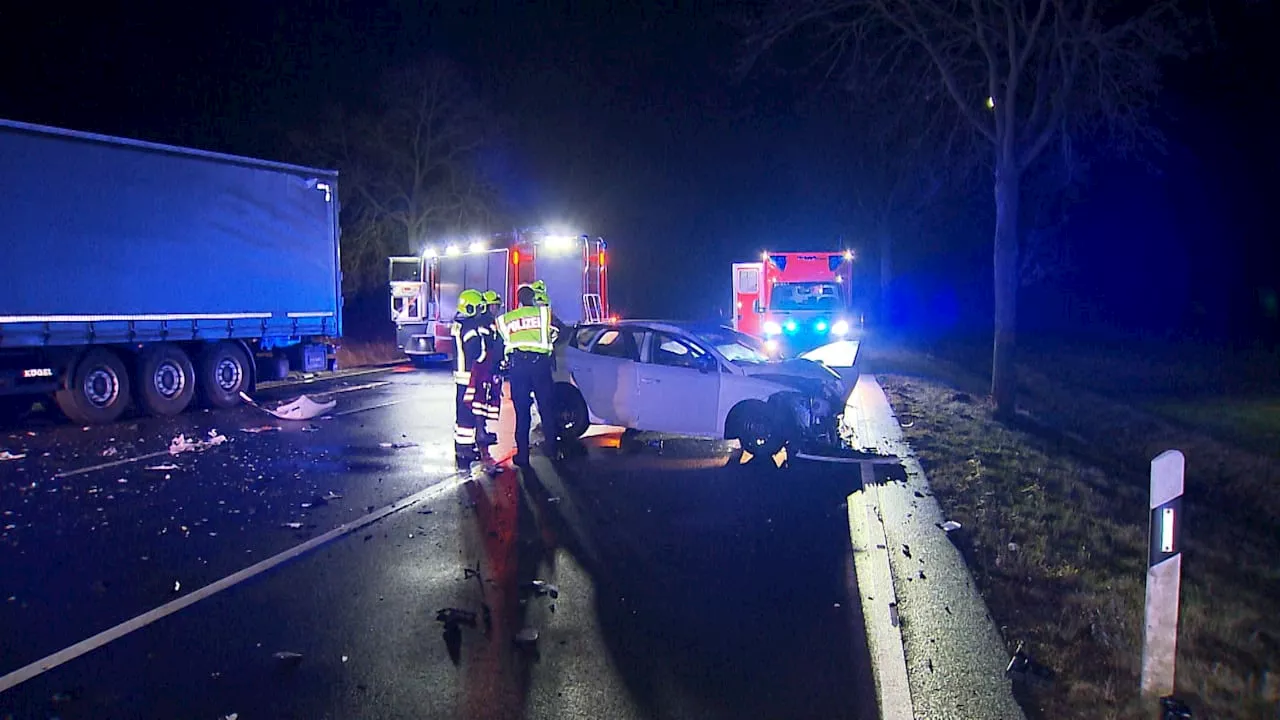 Mann tötet vor Unfall Frau, kracht dann auf Flucht in Lkw