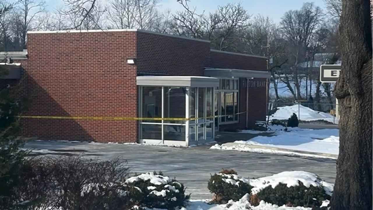 Lancaster bank robber armed with machete shot by officer after leading police on chase: DA