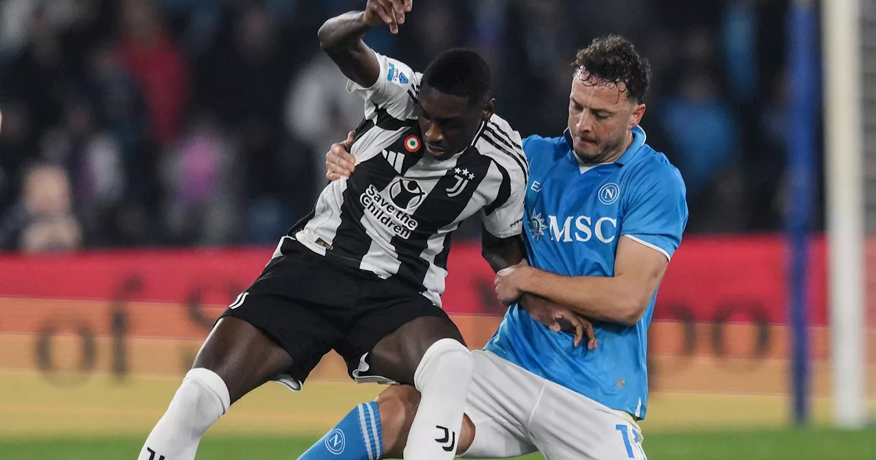 Napoli Défait la Juventus Turin et Consolide sa Place de Leader