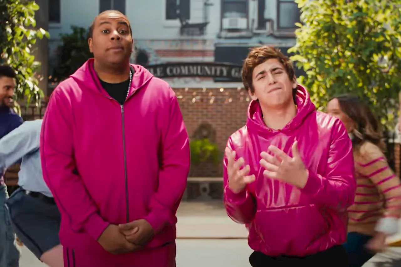 Kenan Thompson and Marcello Hernandez Rap About T-Mobile's Magenta Status in New Ad