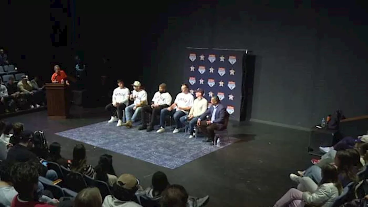 Aggie students ask Astros brass questions at team caravan event