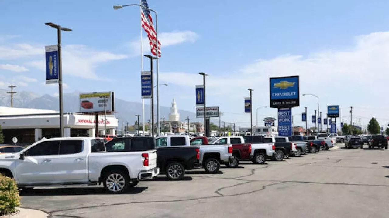 Utah lawmaker abandons bill letting car dealerships stay open all weekend