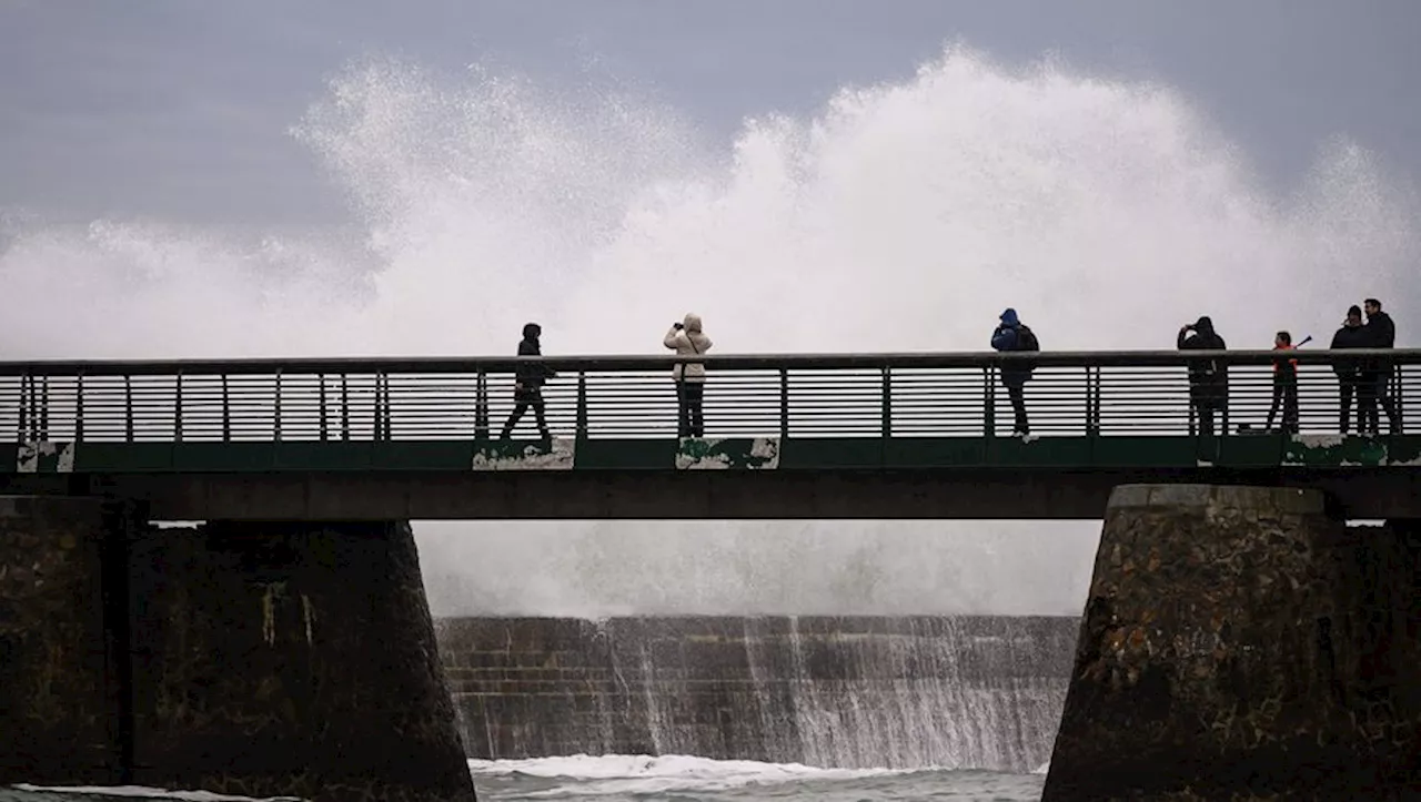 Tempête Eowyn et dépression Herminia : deux départements du sud-ouest placés en vigilance orange vent violent