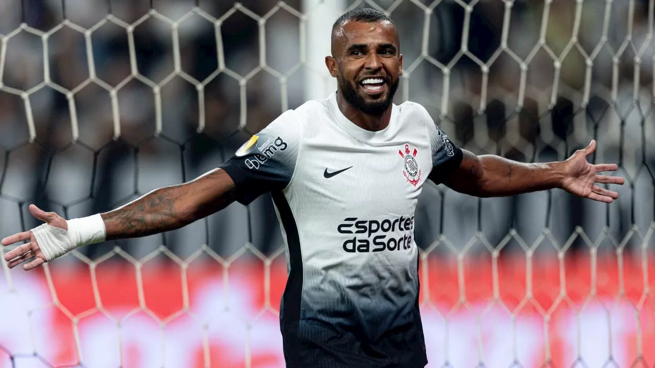 Alex Santana celebra primeiro gol pelo Corinthians e mira clássico contra o São Paulo