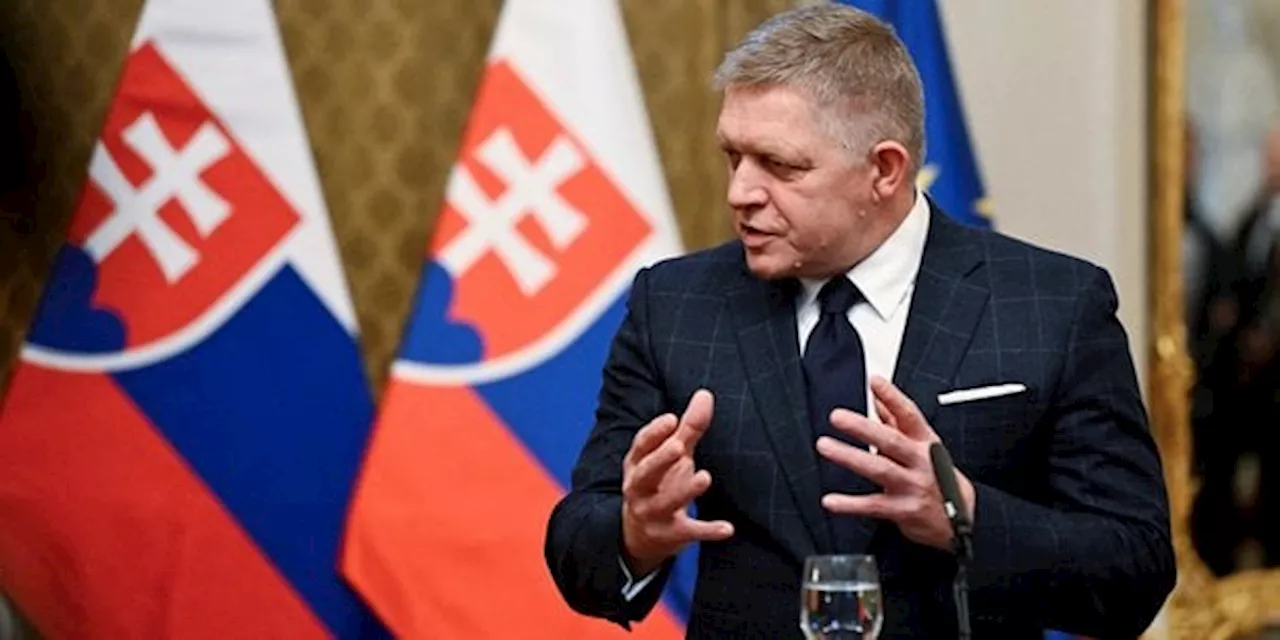 Robert Fico Rejette les Appels à sa Démission Après des Manifestations contre son Rapprochement avec la Russie