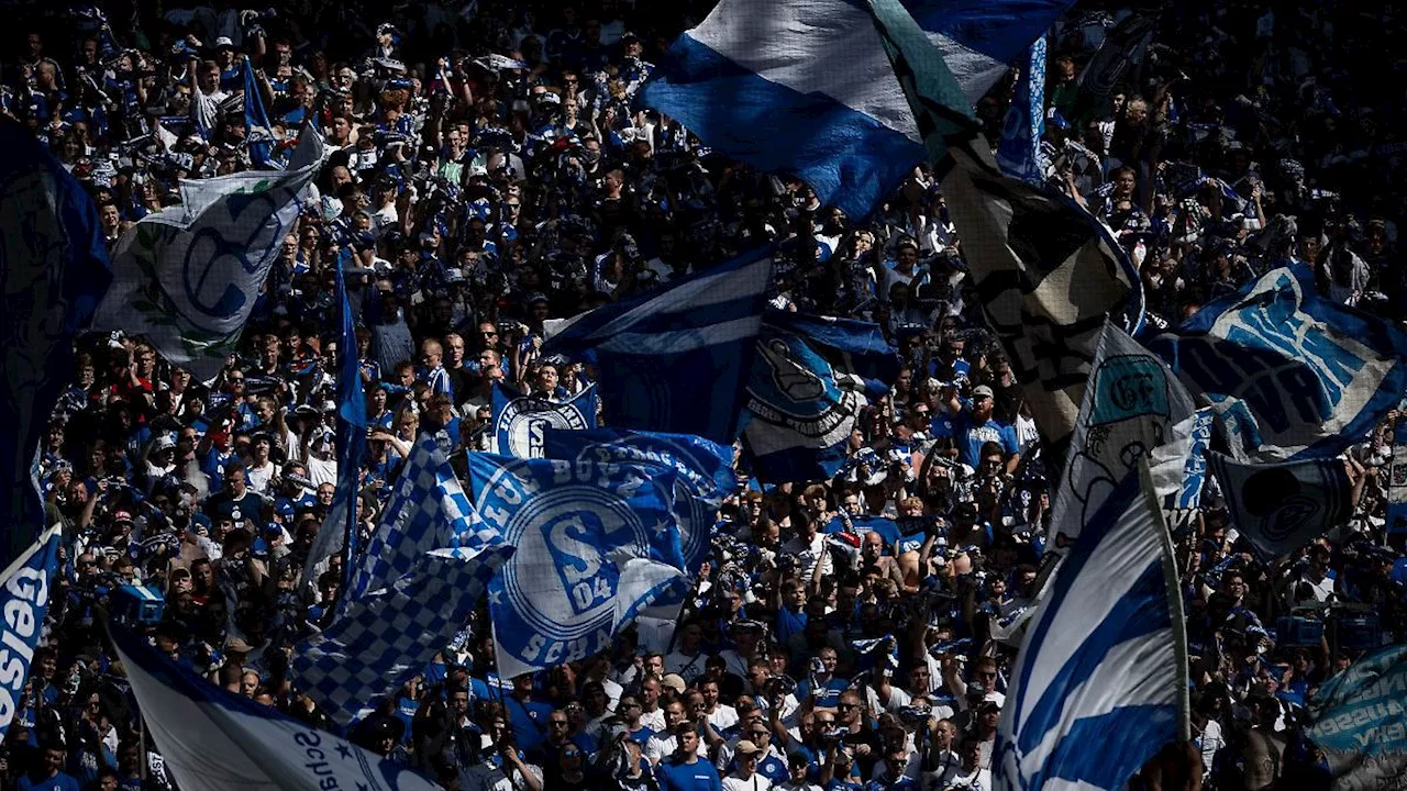 Nordrhein-Westfalen: Schalke-Genossenschaft: 3,5 Millionen Euro in 72 Stunden