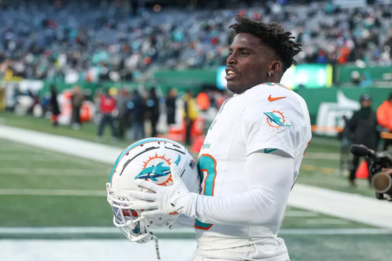 Tyreek Hill's Heated Rant After Dolphins' Season Ends: 'Fix This S---' 