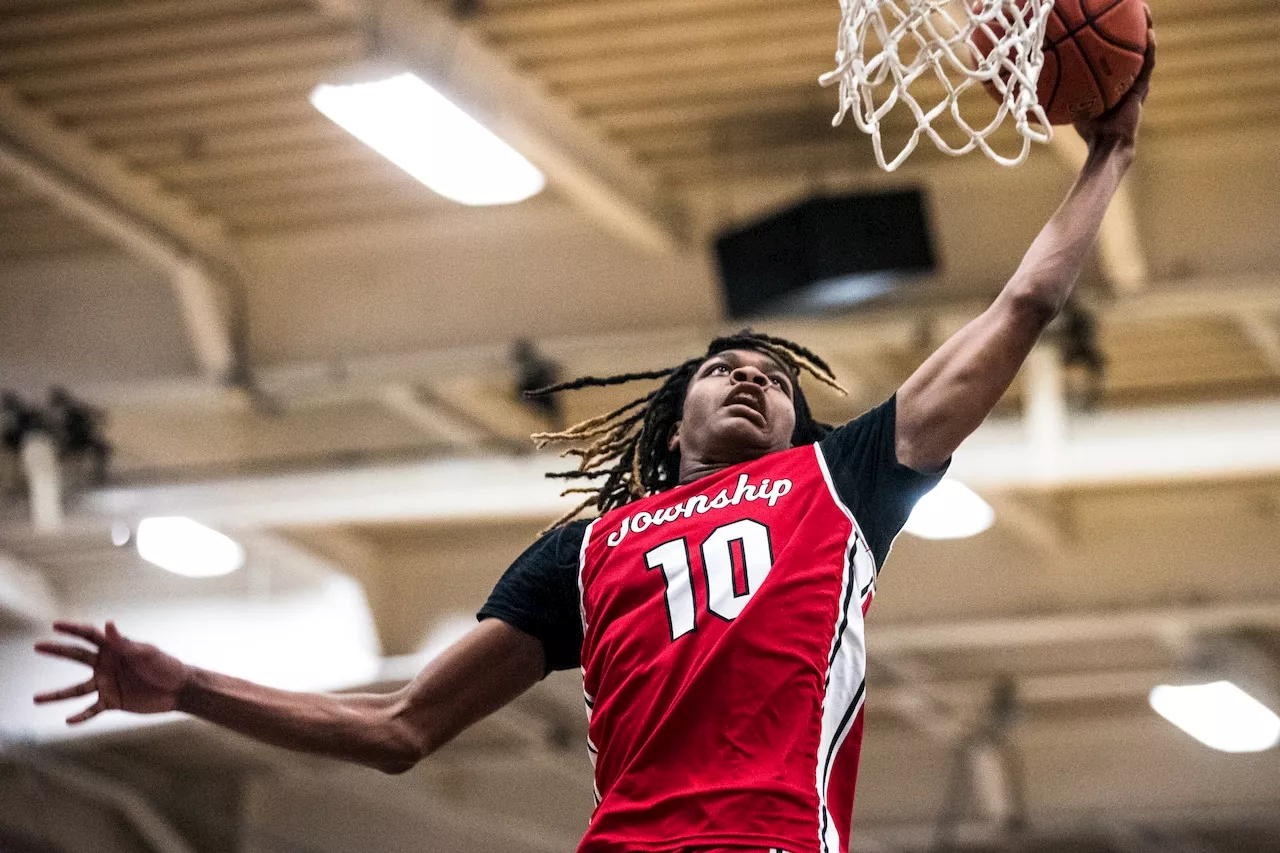 Watch: Susquehanna Township’s Jahkai Sloane-Marks throws down dunk to cap off win