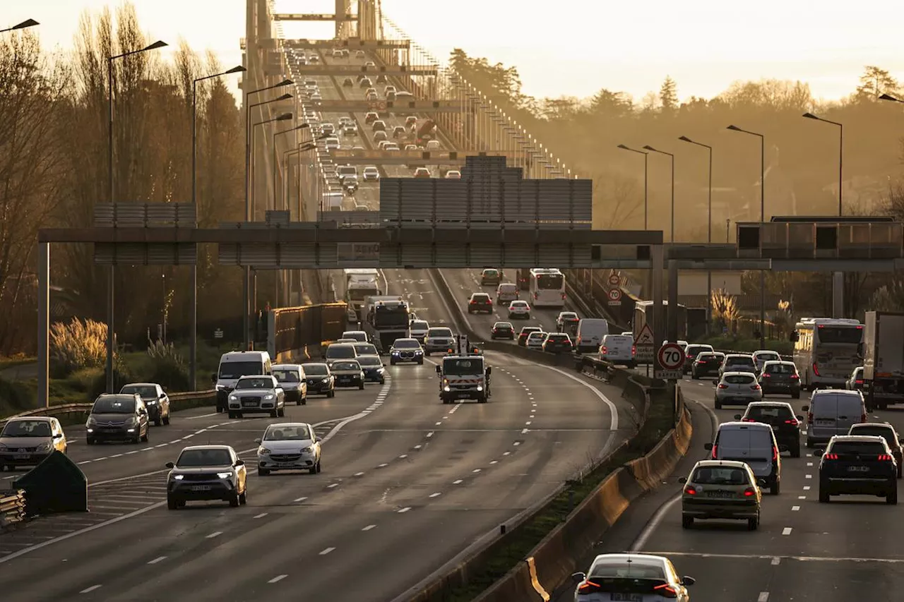 « Bordeaux, championne de France de la pollution et des embouteillages » : à la Métropole, la droite et le centre fustigent la majorité