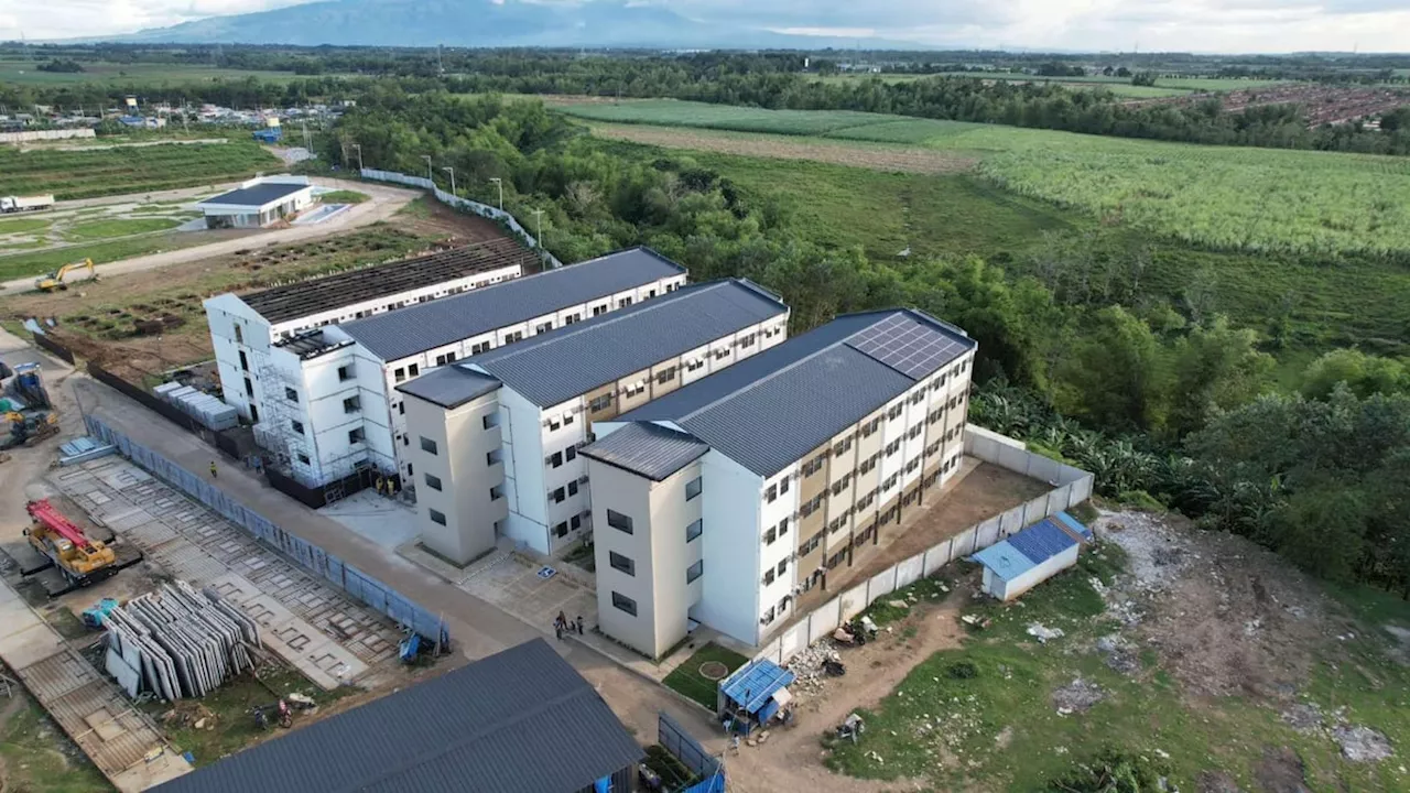 Bacolod Turns Over 64 Housing Units Under 4PH Program