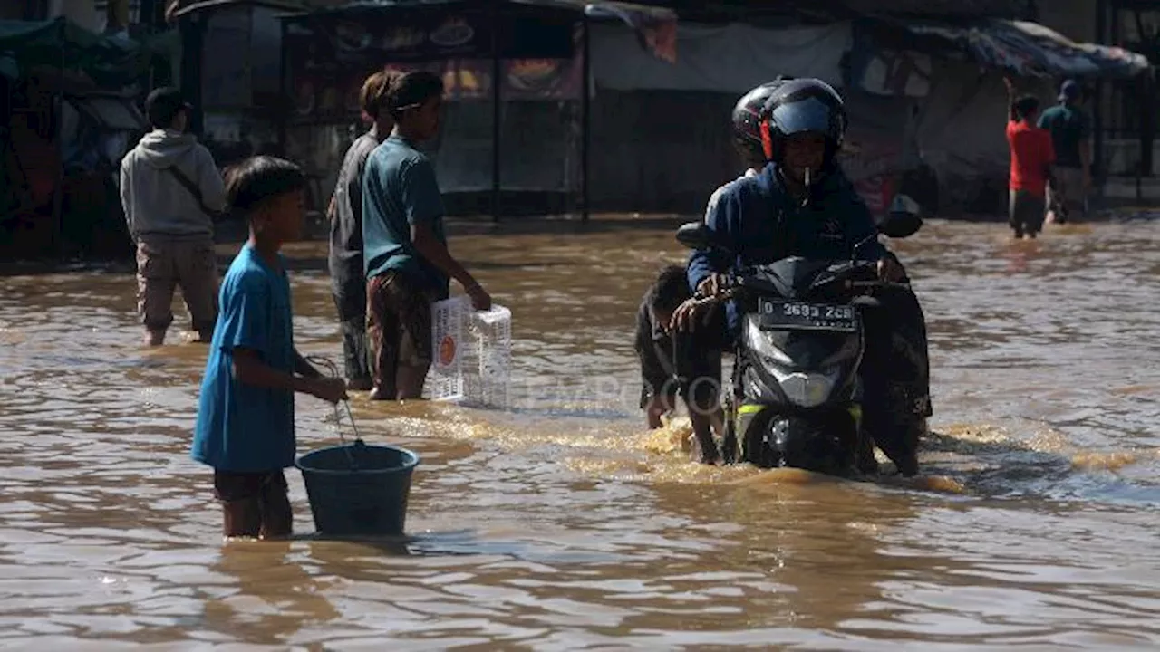 Banjir Luapan Sungai Citarum Menggenangi Kabupaten Bandung