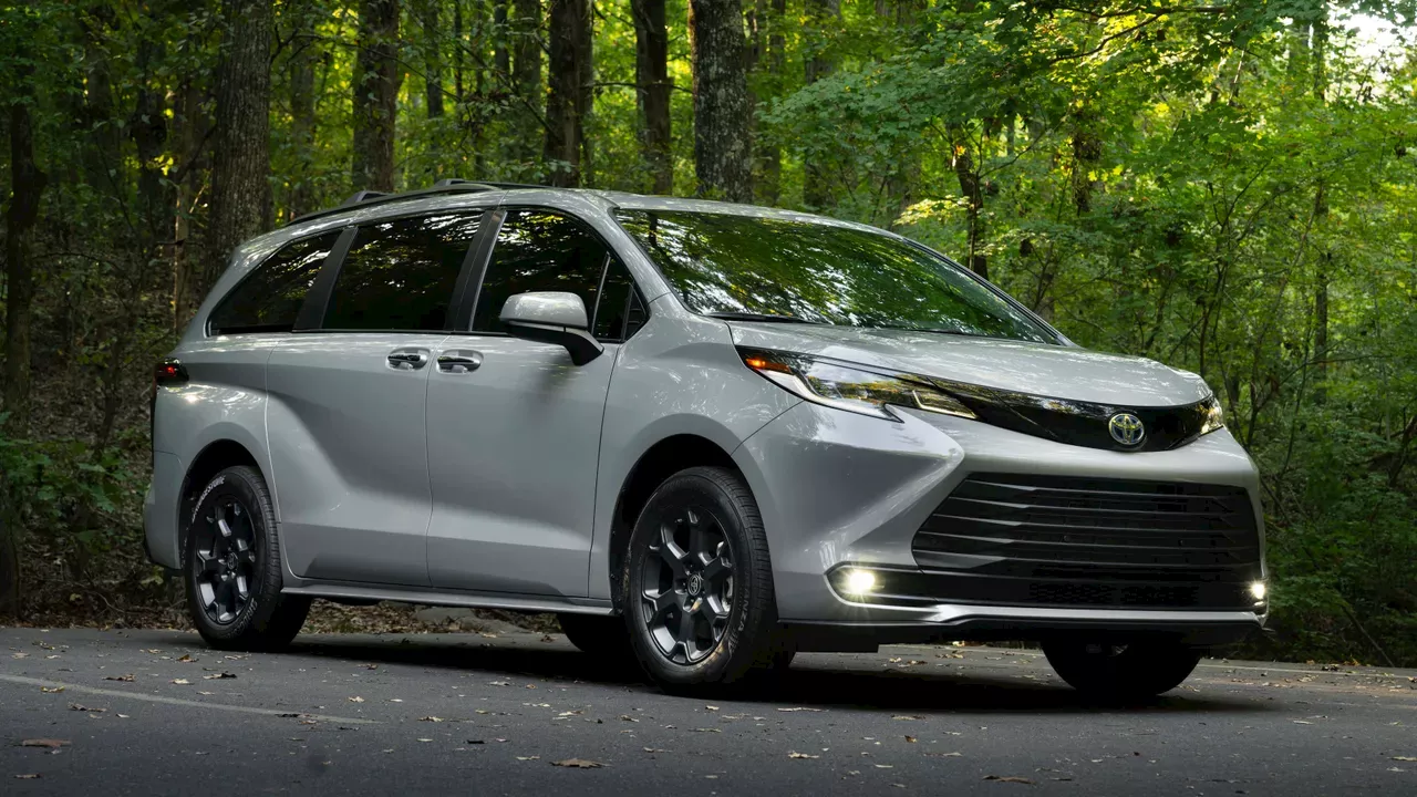 Review: 2025 Toyota Sienna