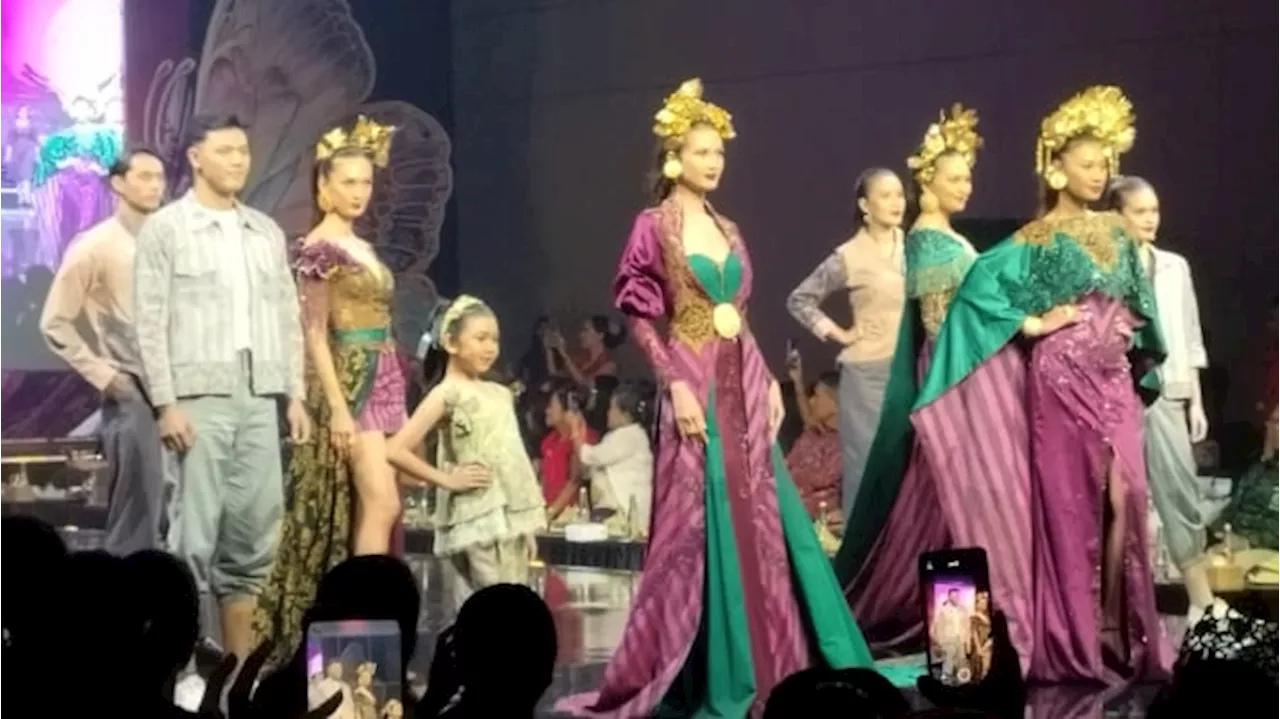 Wastra Citta Jagadhita: Fashion Show Bali yang Menampilkan Kekayaan Kain Tenun Tradisional