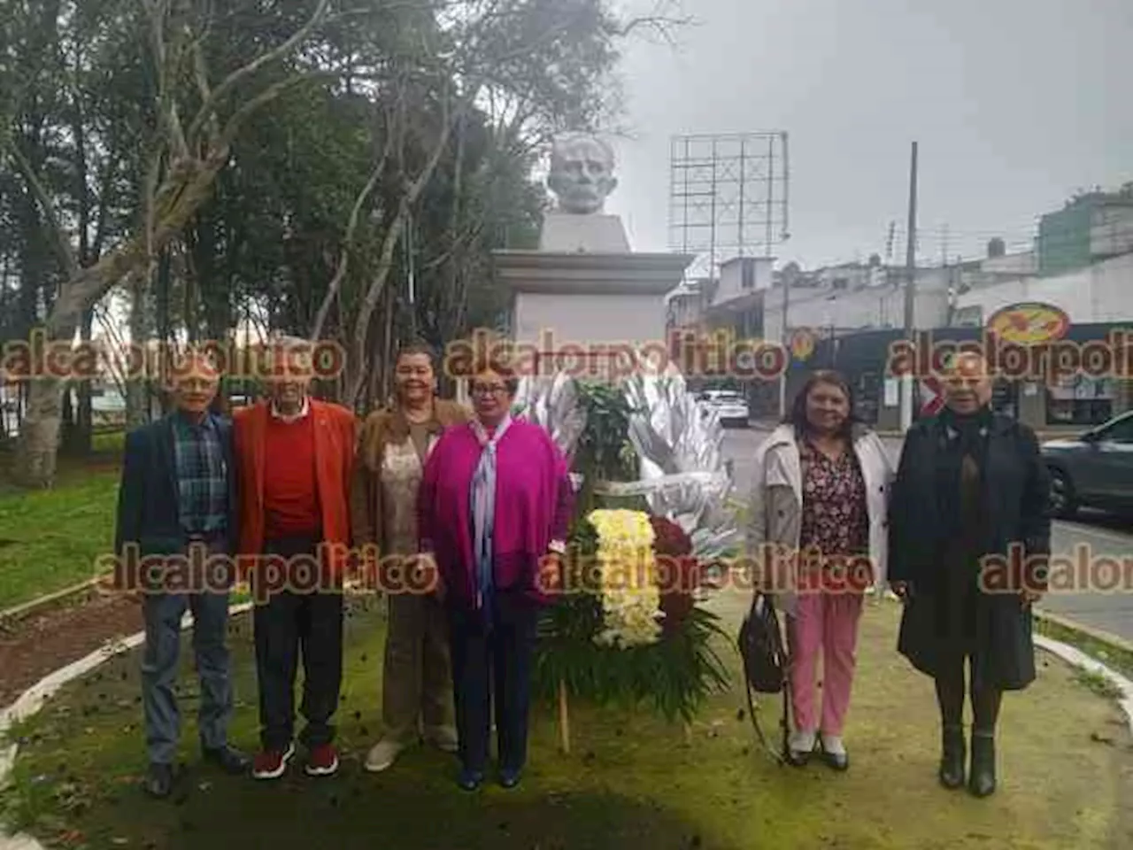 Conmemoran 172 aniversario del natalicio de José Martí, en Xalapa