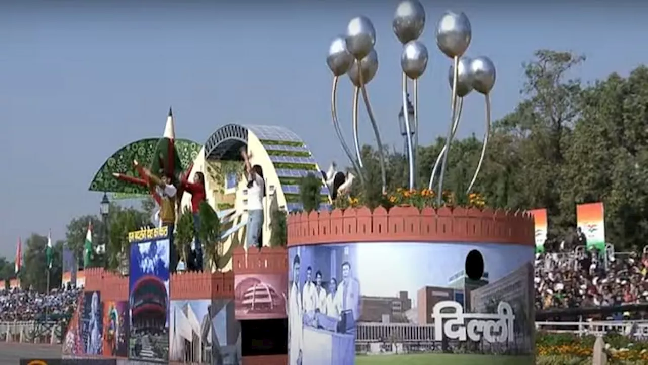 Republic Day: देशभक्ति के रंग में रंगी दिल्ली, झांकी ने मोहा मन; कर्तव्य पथ गणतंत्र दिवस की परेड का जश्न