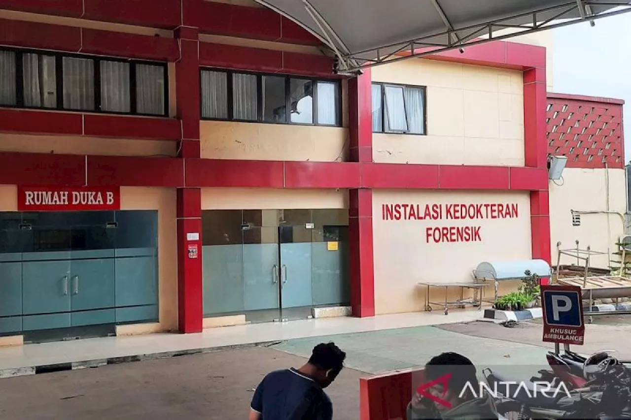 RS Polri Serahkan Jenazah Korban Kebakaran Glodok Plaza ke Keluarga