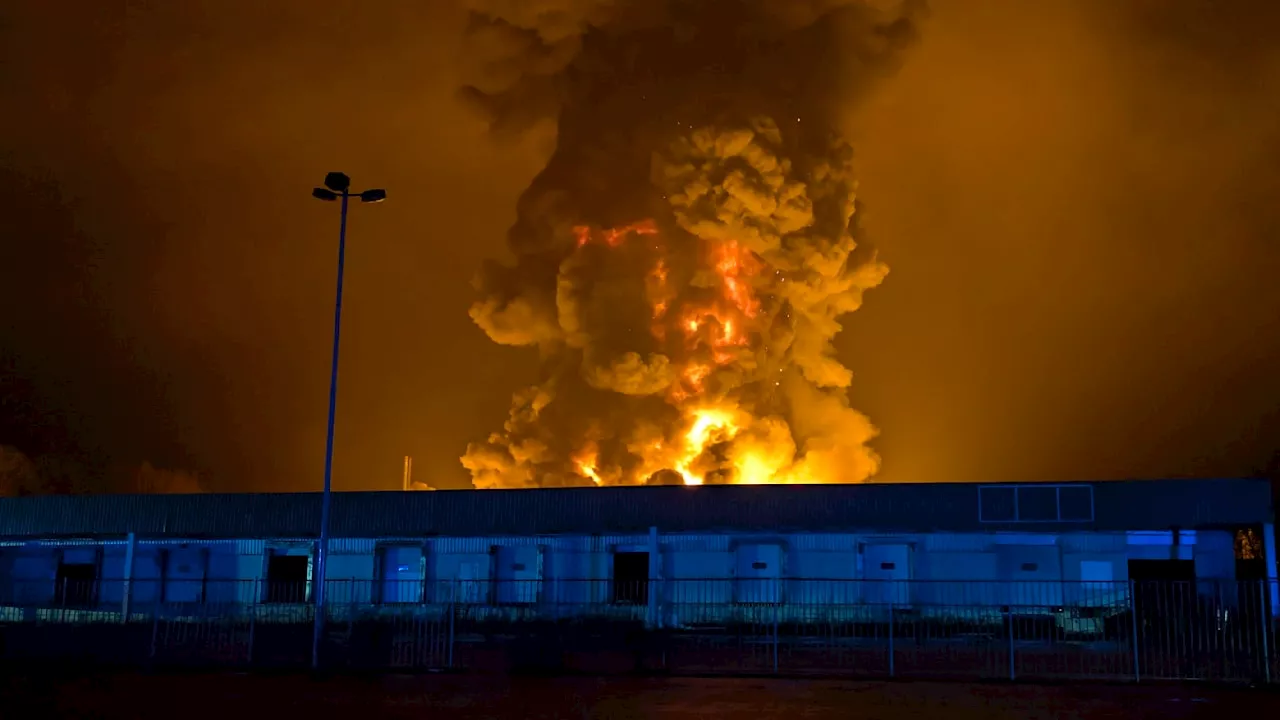 NRW, Hückelhoven: Zweiter Brand in Matratzenfabrik in 24 Stunden