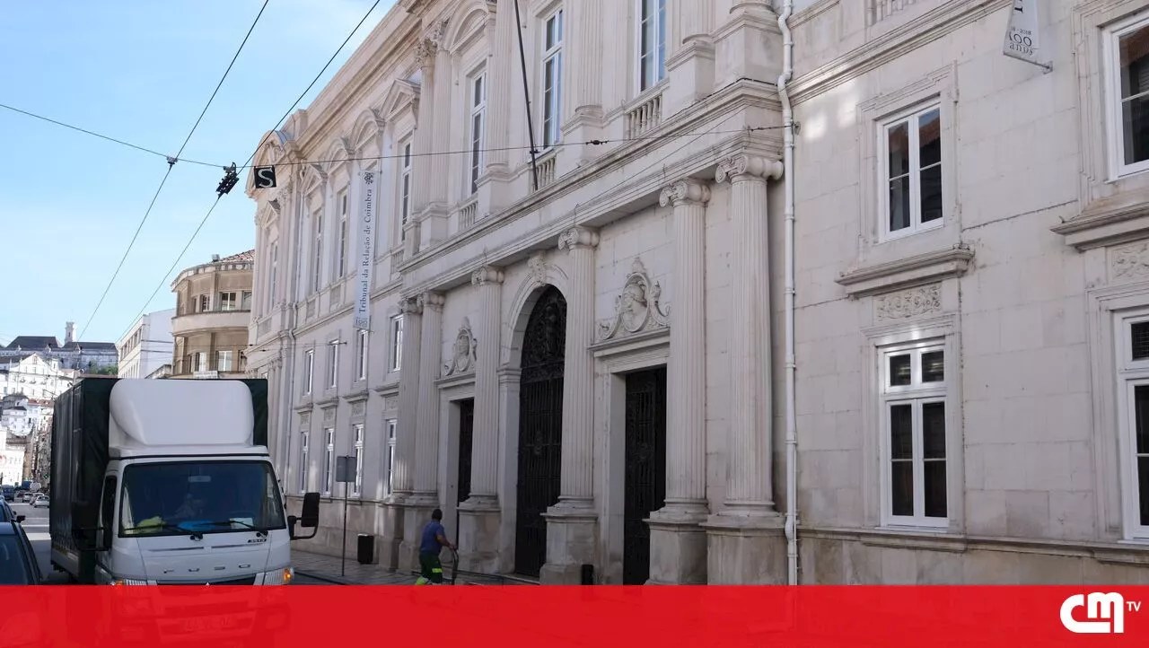 Tribunal julga homem acusado de tentar atear fogo à ex-mulher em Coimbra