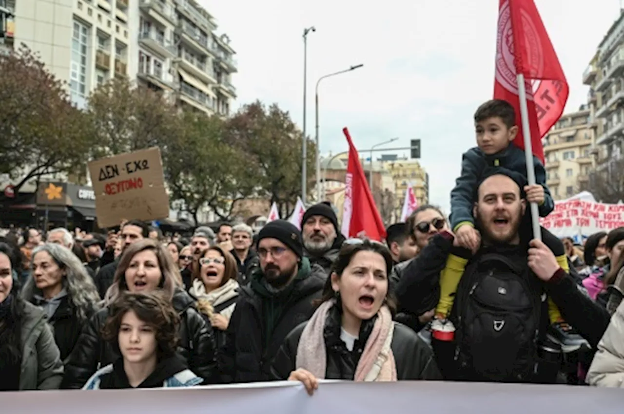 Grèce: Plus de 40 000 manifestants réclament justice après la catastrophe ferroviaire de 2023