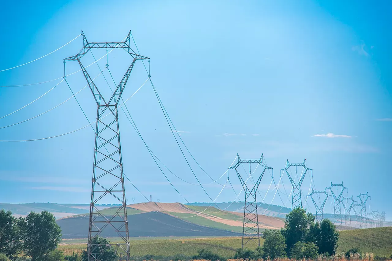 El precio de la electricidad en España se mantiene por debajo de los 100 euros/MWh