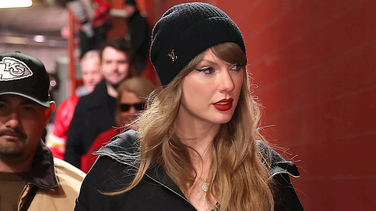 Taylor Swift Wears Blair Waldorf-Inspired Outfit to Chiefs vs. Bills AFC Championship