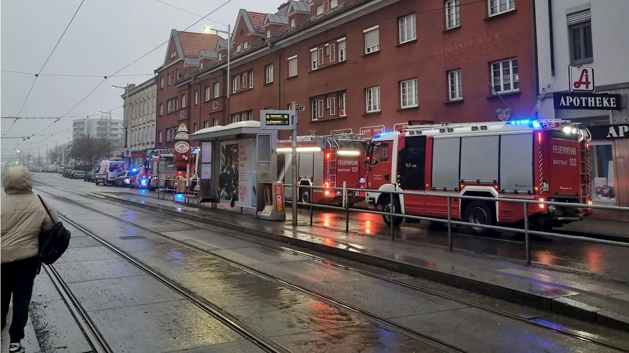 Großbrand in Wien: Mann (52) schwer verletzt