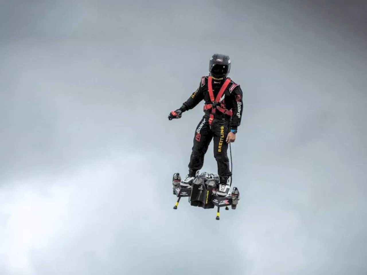 La Vocazione del Volo: Zapata e il Volo sul Canale della Manica