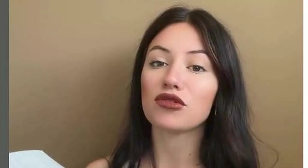 Alessia Giandomenico, da docente supplente a star di TikTok: chi è la prof digitale con 350mila follower