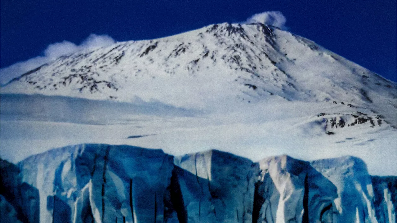 El Volcán Erebus: Un Tesoro Dorado en la Antártida